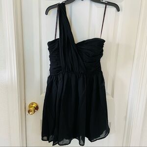NWOT GUESS little black strapless one shoulder gladiator mini dress size medium